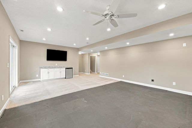 833 Red Cedar Court, Chaska, MN 55318