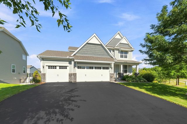 833 Red Cedar Court, Chaska, MN 55318