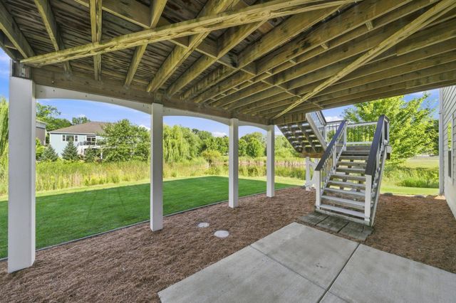 833 Red Cedar Court, Chaska, MN 55318