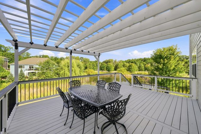 833 Red Cedar Court, Chaska, MN 55318