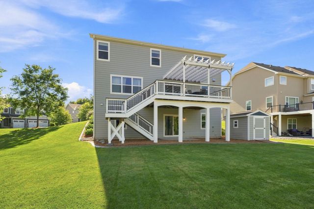 833 Red Cedar Court, Chaska, MN 55318