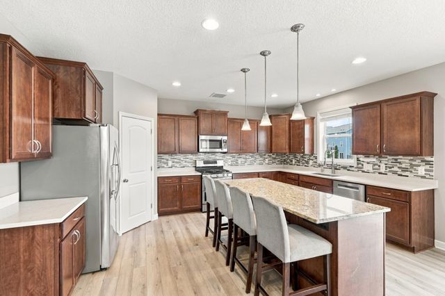 833 Red Cedar Court, Chaska, MN 55318