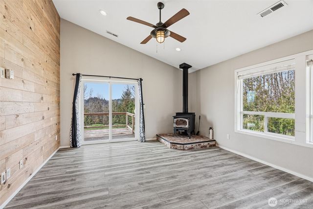 1407 N 14th, Kelso, WA 98626