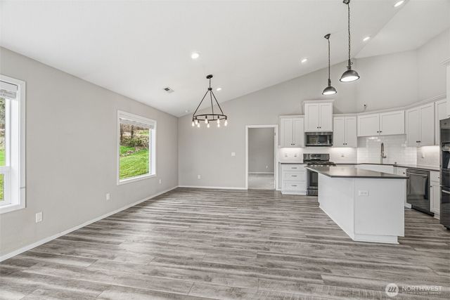 1407 N 14th, Kelso, WA 98626