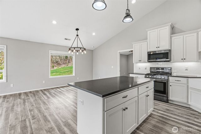 1407 N 14th, Kelso, WA 98626