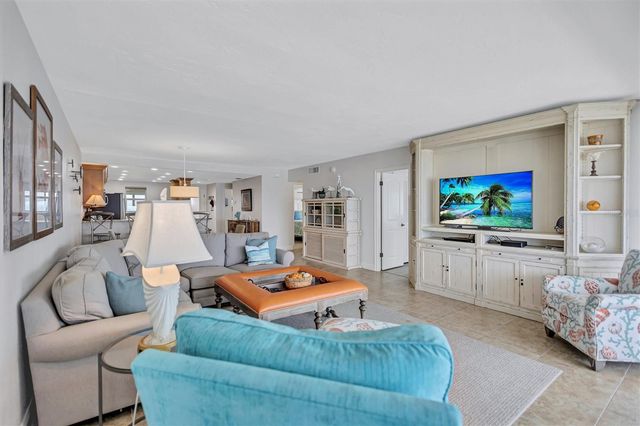 6140 MIDNIGHT PASS ROAD 501, Sarasota, FL 34242