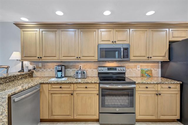 6140 MIDNIGHT PASS ROAD 501, Sarasota, FL 34242