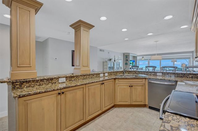 6140 MIDNIGHT PASS ROAD 501, Sarasota, FL 34242