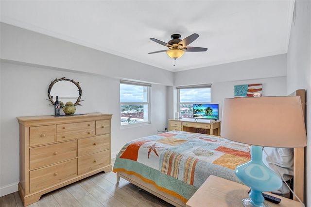 6140 MIDNIGHT PASS ROAD 501, Sarasota, FL 34242