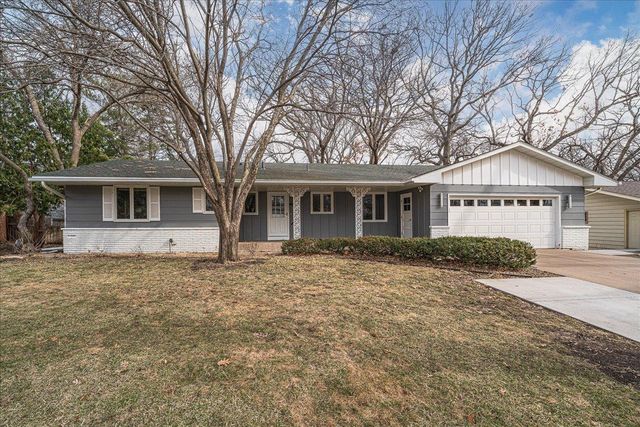 1463 Trollhagen Drive NE, Fridley, MN 55421
