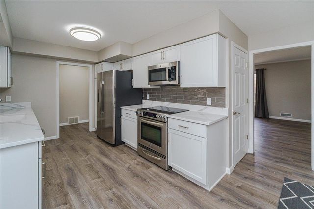 1463 Trollhagen Drive NE, Fridley, MN 55421