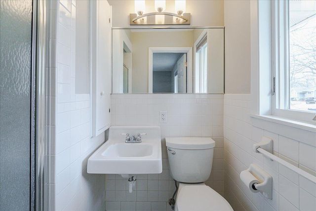 1463 Trollhagen Drive NE, Fridley, MN 55421