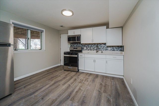 1463 Trollhagen Drive NE, Fridley, MN 55421