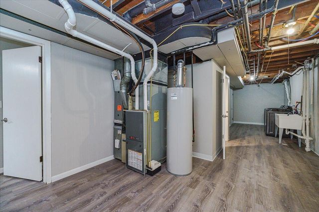 1463 Trollhagen Drive NE, Fridley, MN 55421