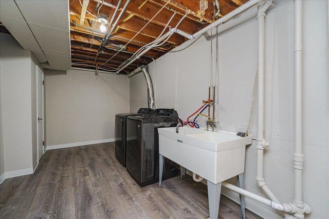 1463 Trollhagen Drive NE, Fridley, MN 55421