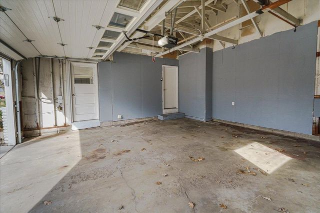 1463 Trollhagen Drive NE, Fridley, MN 55421