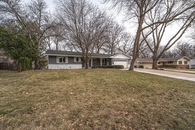 1463 Trollhagen Drive NE, Fridley, MN 55421