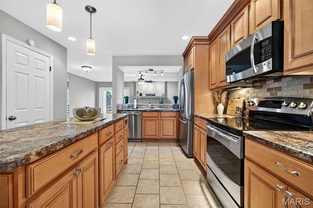 3034 Autumn Lakes Court, Maryland Heights, MO 63043