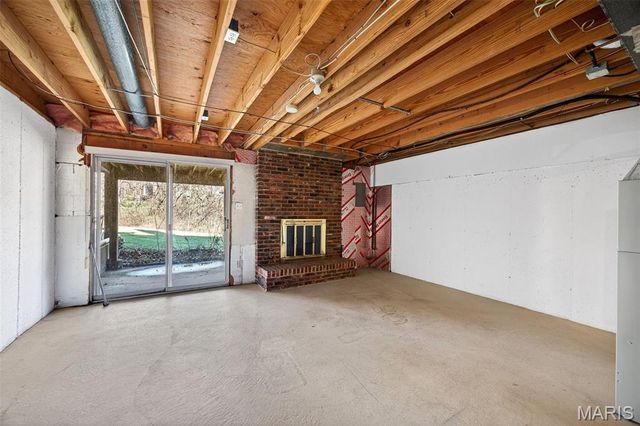 3034 Autumn Lakes Court, Maryland Heights, MO 63043