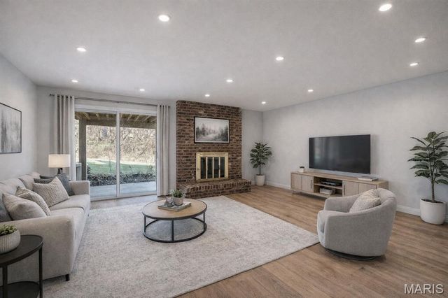 3034 Autumn Lakes Court, Maryland Heights, MO 63043