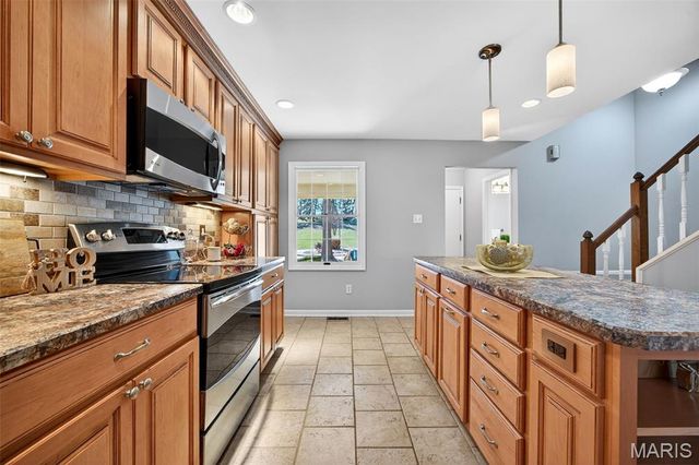 3034 Autumn Lakes Court, Maryland Heights, MO 63043