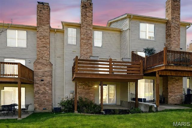 3034 Autumn Lakes Court, Maryland Heights, MO 63043