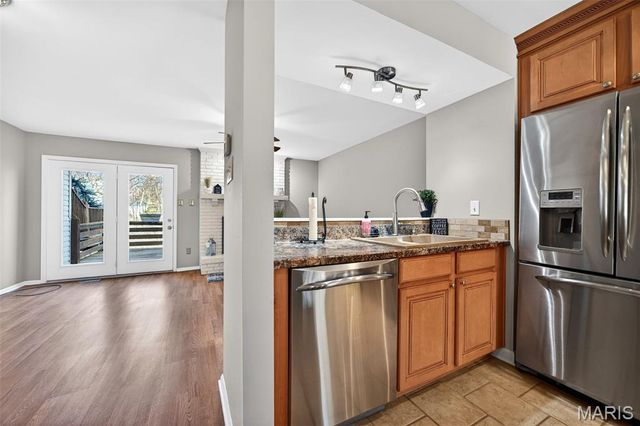 3034 Autumn Lakes Court, Maryland Heights, MO 63043