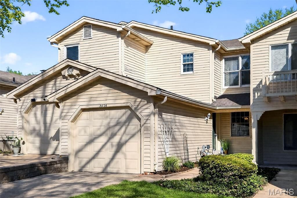 3034 Autumn Lakes Court, Maryland Heights, MO 63043