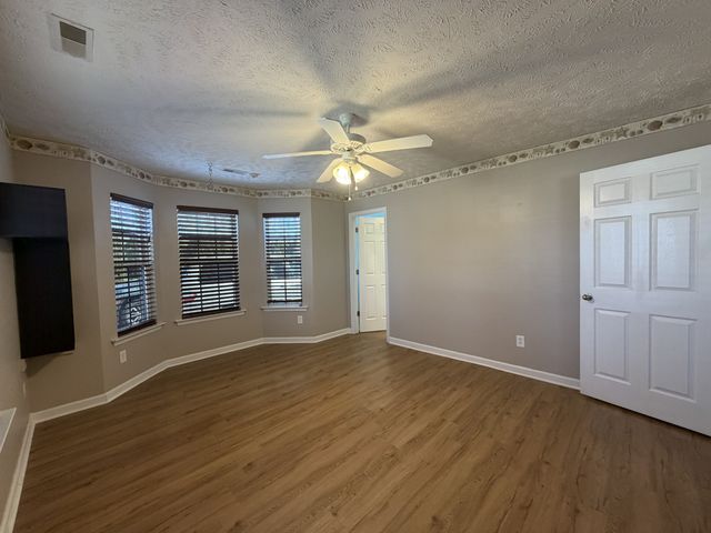 2938 Ridgewood Dr, Christiana, TN 37037