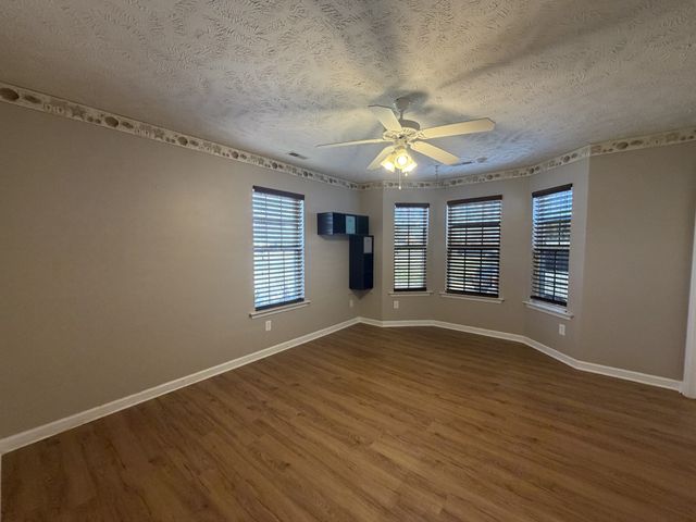 2938 Ridgewood Dr, Christiana, TN 37037