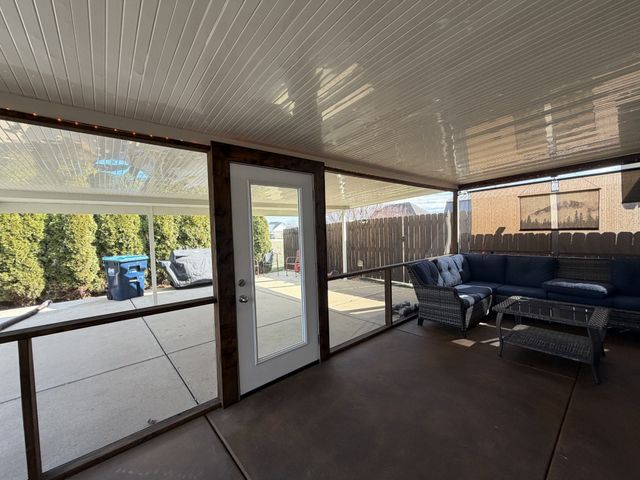 2938 Ridgewood Dr, Christiana, TN 37037