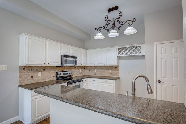 17951 Windflower Way, Dallas, TX 75252