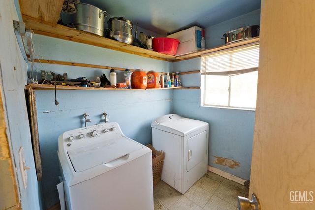 18695 Beech Avenue, Shafter, CA 93263