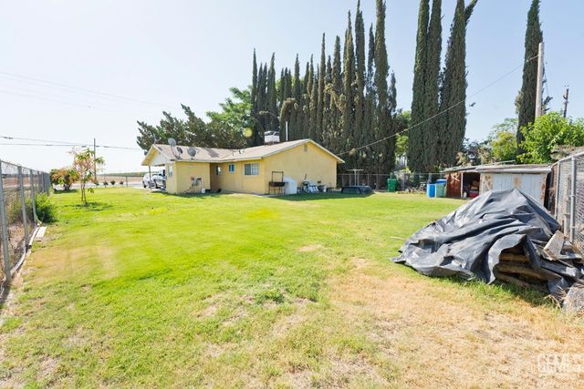 18695 Beech Avenue, Shafter, CA 93263