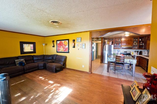 18695 Beech Avenue, Shafter, CA 93263