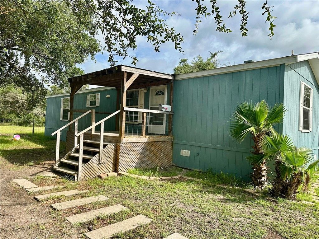 1522 16th St 6, Rockport, TX 78382