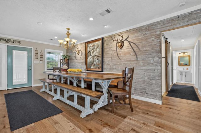 1583 County Road 291, Bay City, TX 77414