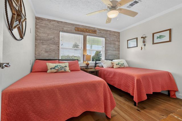 1583 County Road 291, Bay City, TX 77414