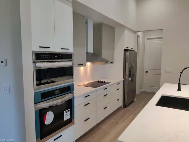 1827 NW 28th AVE, Cape Coral, FL 33993