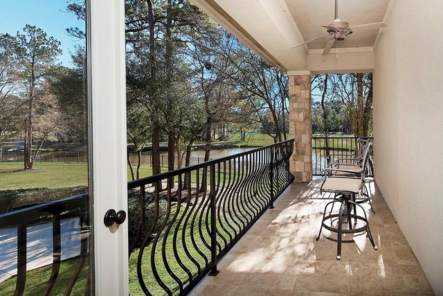32 Palmer Woods Drive, The Woodlands, TX 77381