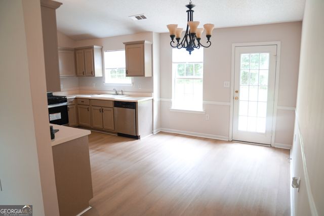 161 Floresta Drive, Mcdonough, GA 30252