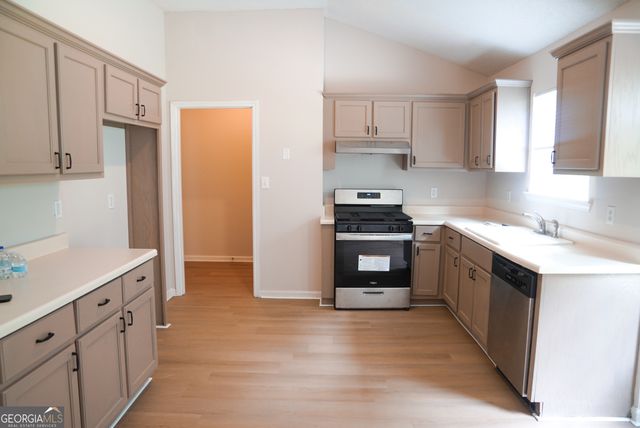 161 Floresta Drive, Mcdonough, GA 30252