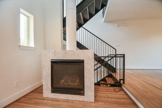 92 Dennis Street B, Houston, TX 77006