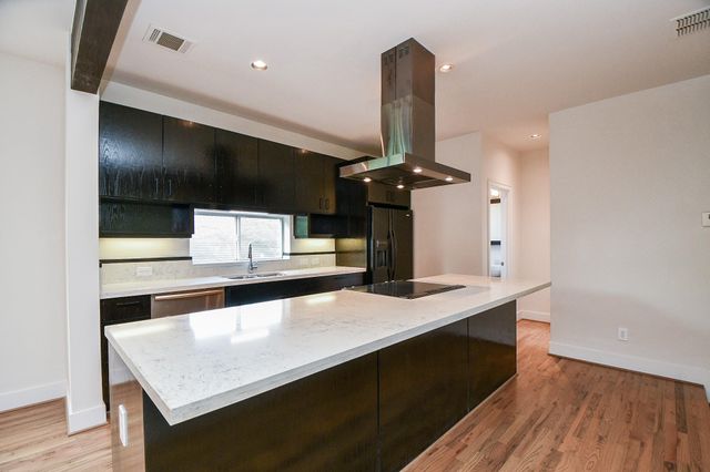 92 Dennis Street B, Houston, TX 77006