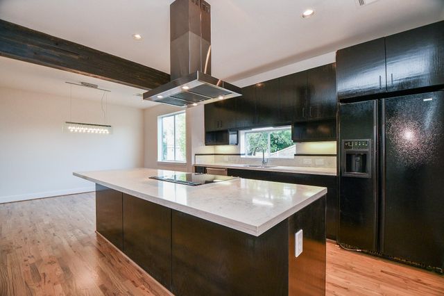 92 Dennis Street B, Houston, TX 77006