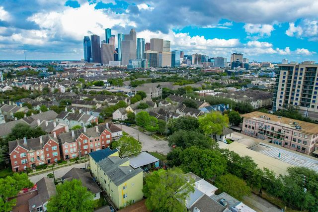 92 Dennis Street B, Houston, TX 77006