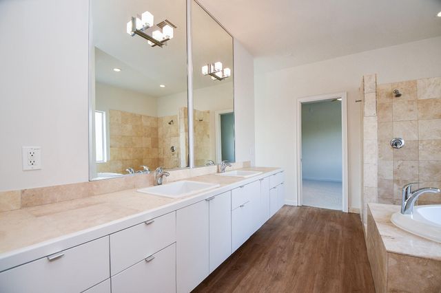 92 Dennis Street B, Houston, TX 77006