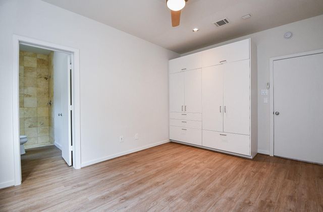 92 Dennis Street B, Houston, TX 77006