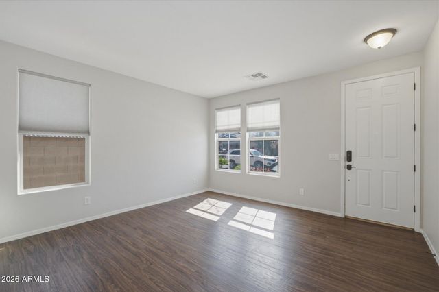 2116 E KINGS Avenue, Phoenix, AZ 85022