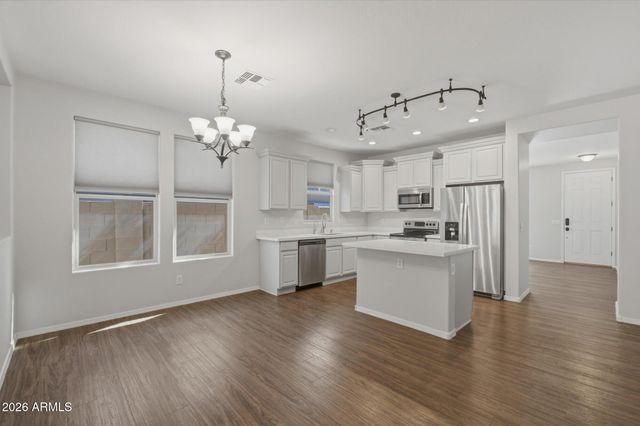 2116 E KINGS Avenue, Phoenix, AZ 85022